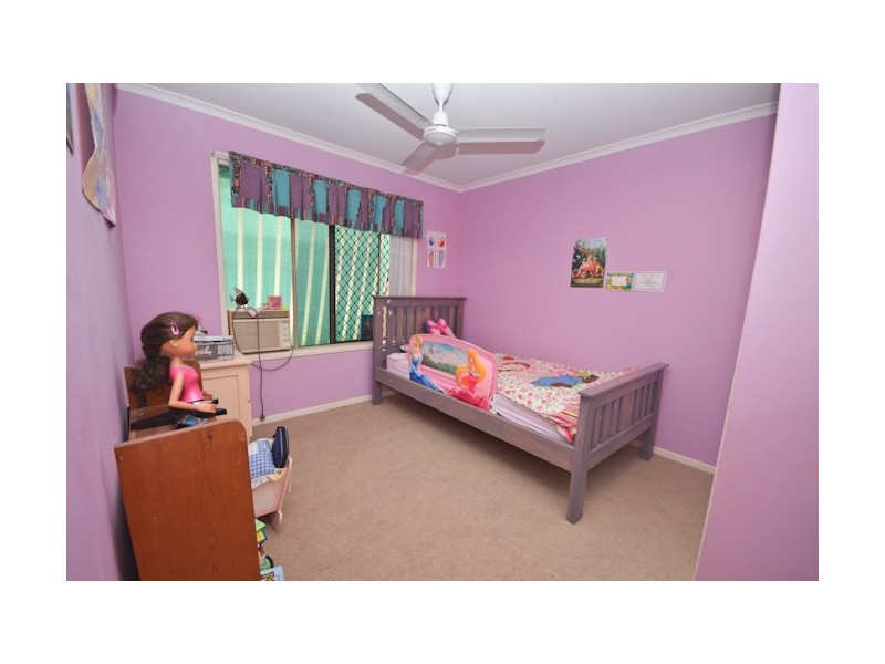 10 Bradman Drive, Glenella QLD 4740