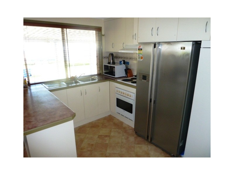 2 Marshall Avenue, Andergrove QLD 4740