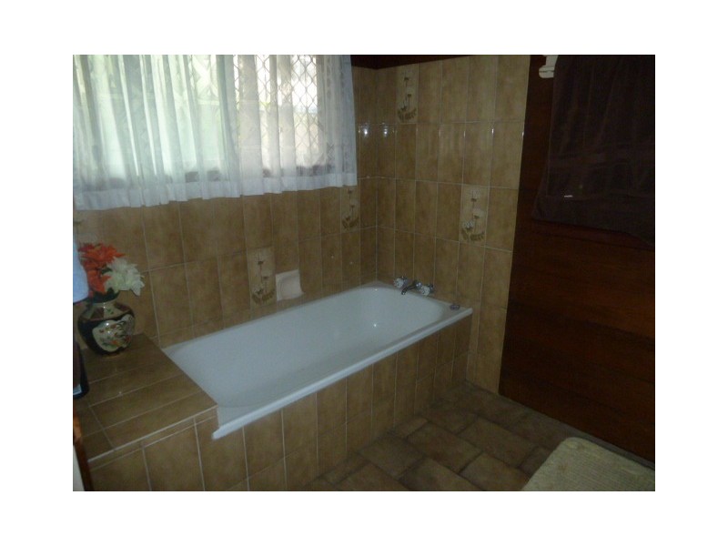 4 Karl Langer Crescent, Mount Pleasant QLD 4740