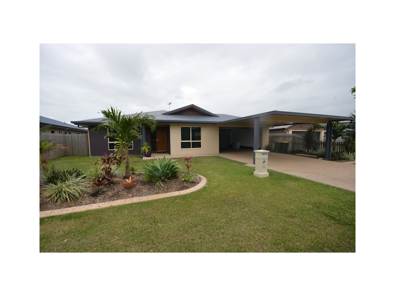 11 Peacock Place, Marian QLD 4753