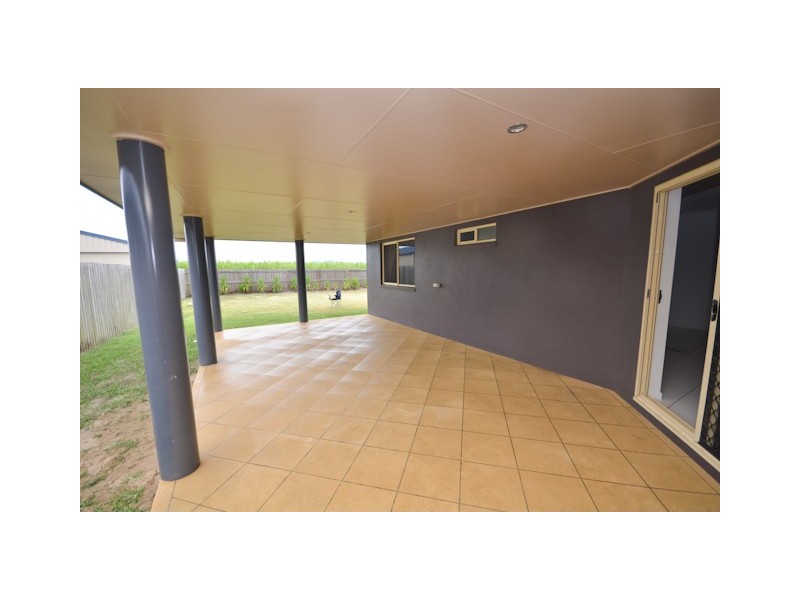 11 Peacock Place, Marian QLD 4753