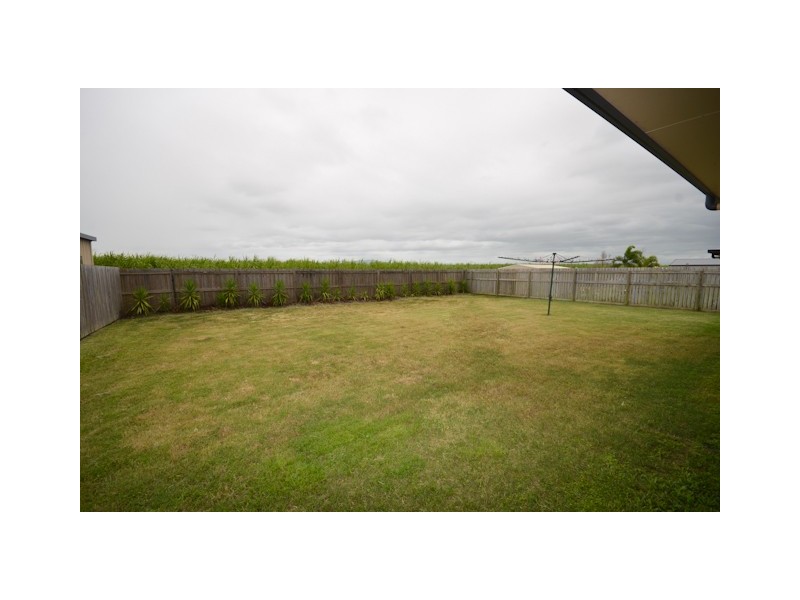 11 Peacock Place, Marian QLD 4753