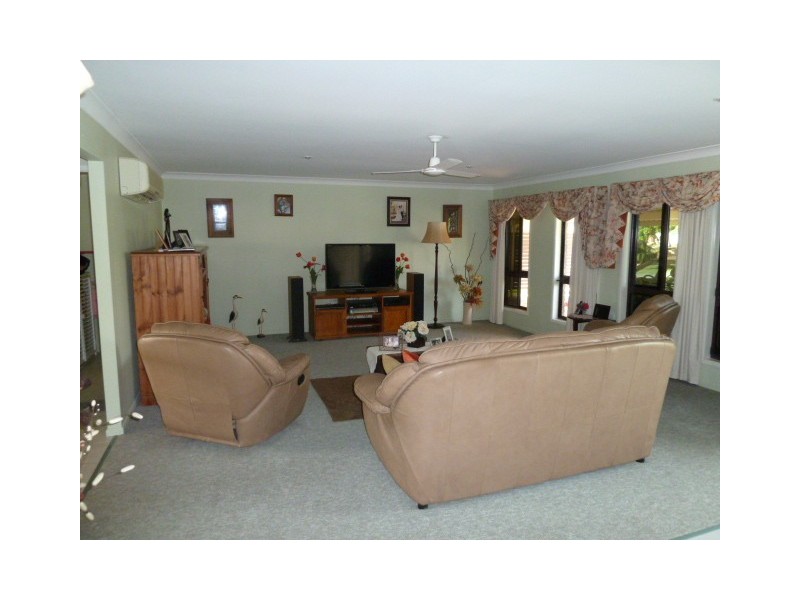 112 BROOMDYKES DRIVE, Beaconsfield QLD 4740