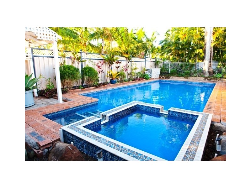 12 Flors Avenue, Mount Pleasant QLD 4740