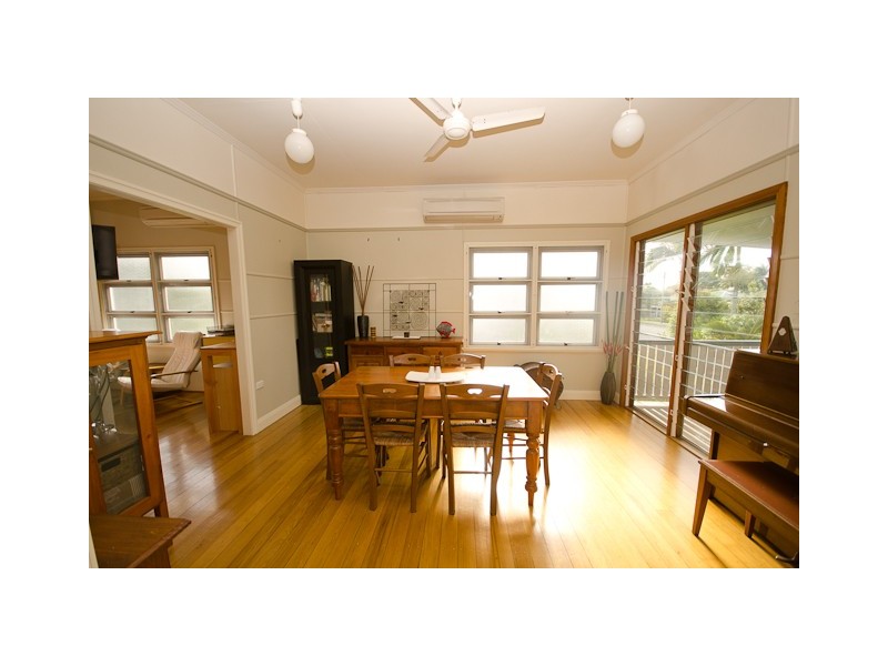 22 Douglas, West Mackay QLD 4740