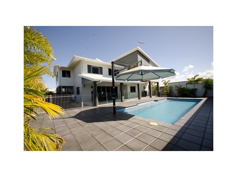 26 Kensington, Glenella QLD 4740