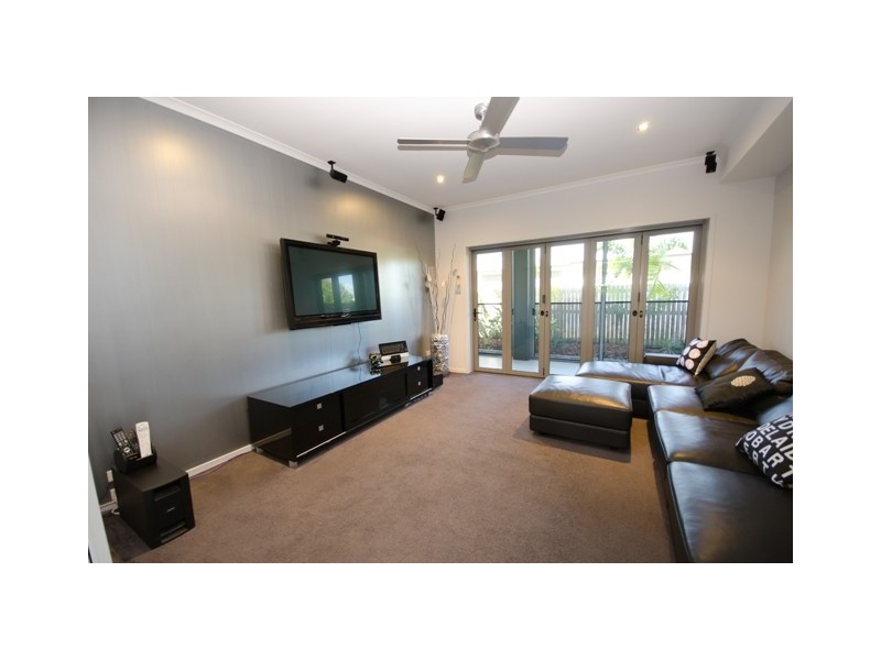 26 Kensington, Glenella QLD 4740