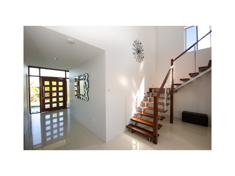 26 Kensington, Glenella QLD 4740