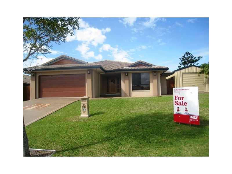 13 Foundation Street, Glenella QLD 4740