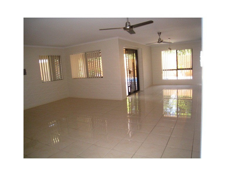 13 Foundation Street, Glenella QLD 4740