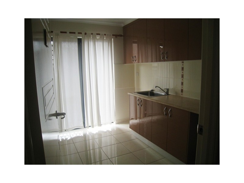 13 Foundation Street, Glenella QLD 4740