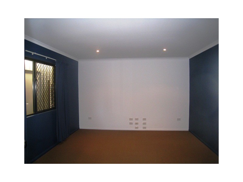 13 Foundation Street, Glenella QLD 4740