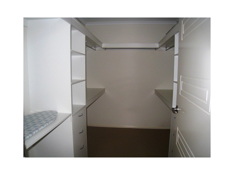 13 Foundation Street, Glenella QLD 4740