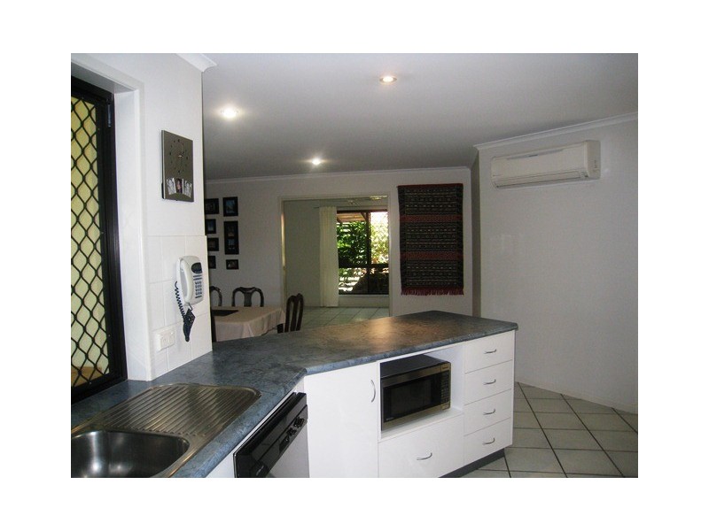 32 Marine Pde, Bucasia QLD 4750