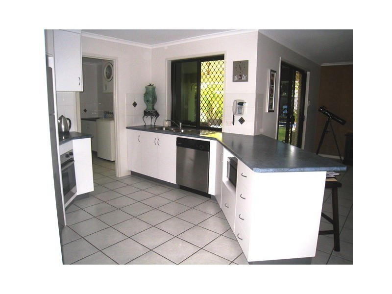 32 Marine Pde, Bucasia QLD 4750