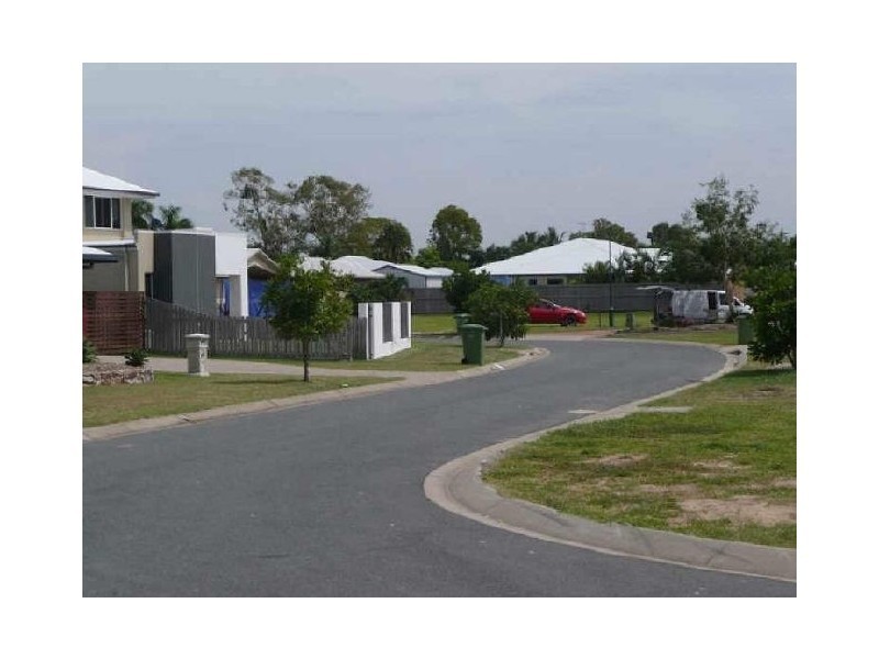 18 Seafarer Court, Blacks Beach QLD 4740