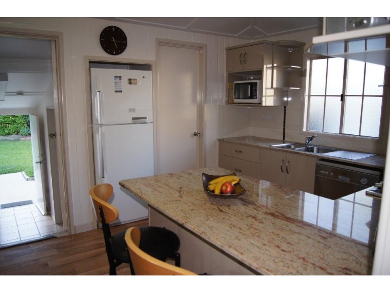 36 Holland Street, West Mackay QLD 4740