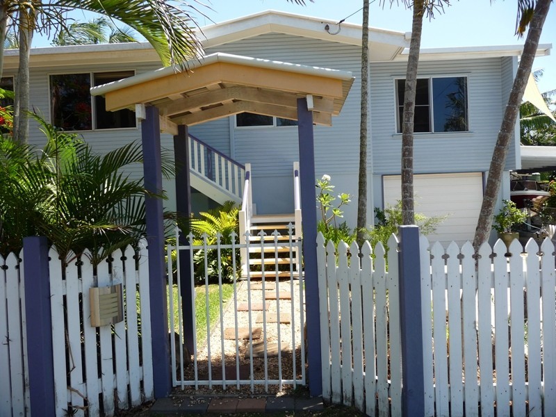 9 Dalrymple Street, East Mackay QLD 4740