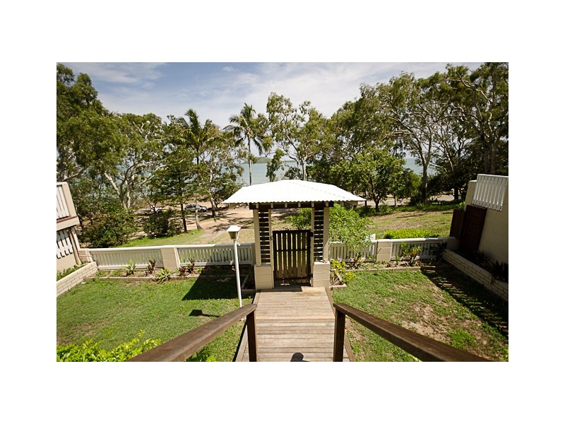 12 O’Brien Esplanade, Shoal Point QLD 4750