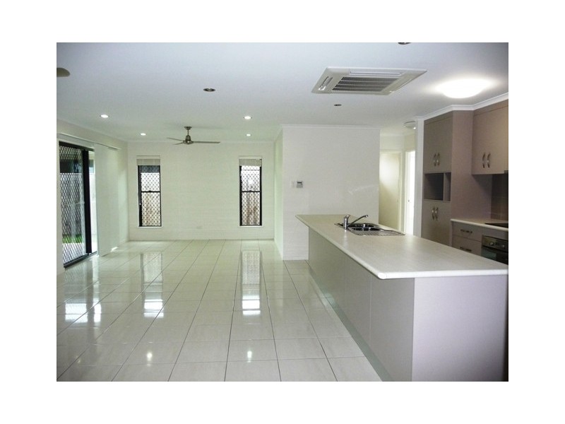 62 Cinnamon Drive, Glenella QLD 4740