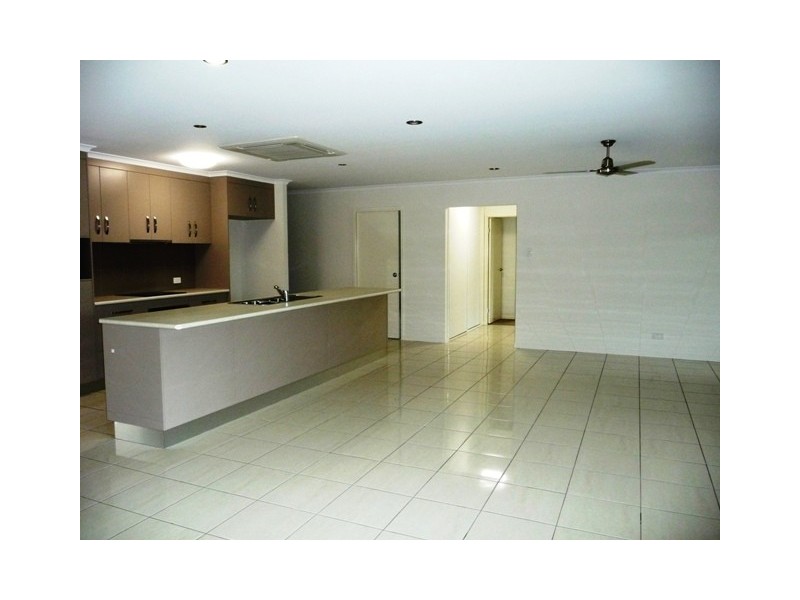 62 Cinnamon Drive, Glenella QLD 4740