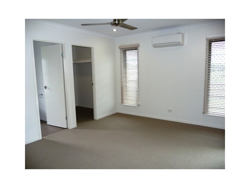 62 Cinnamon Drive, Glenella QLD 4740
