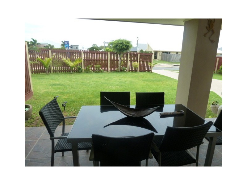 UNIT 2/7 WHITEHAVEN, Eimeo QLD 4740