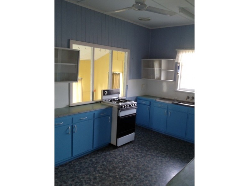 7 Dunn Street, West Mackay QLD 4740