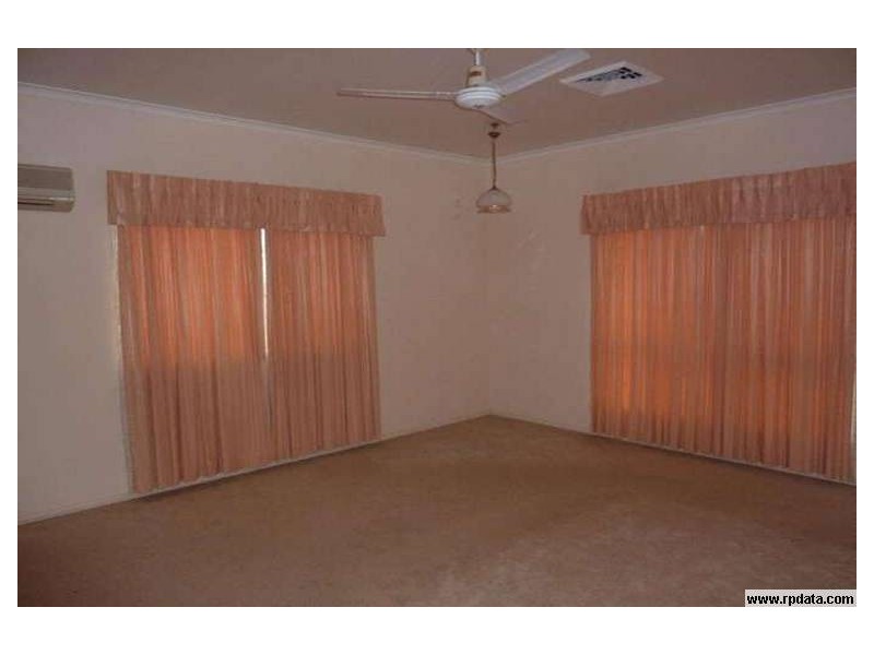 75 Pioneer Street, Glenella QLD 4740