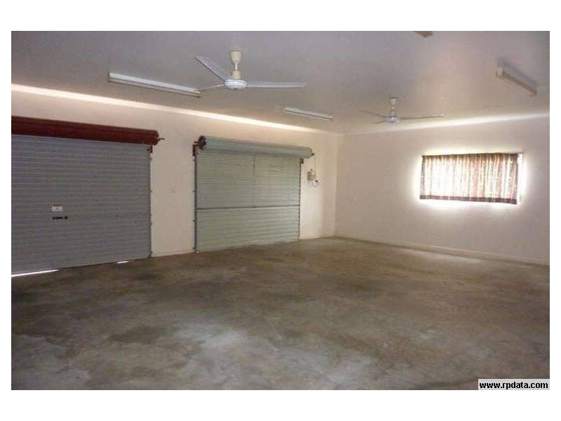 75 Pioneer Street, Glenella QLD 4740