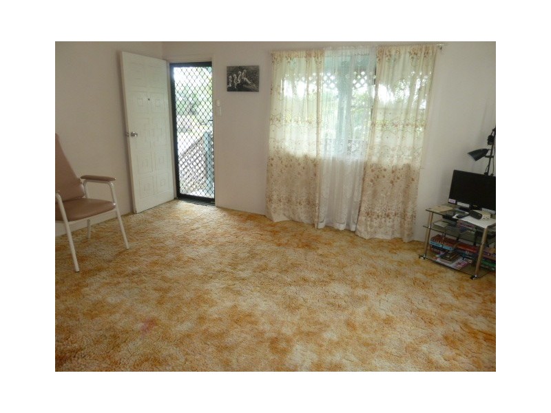 4 Damien Street, Rural View QLD 4740