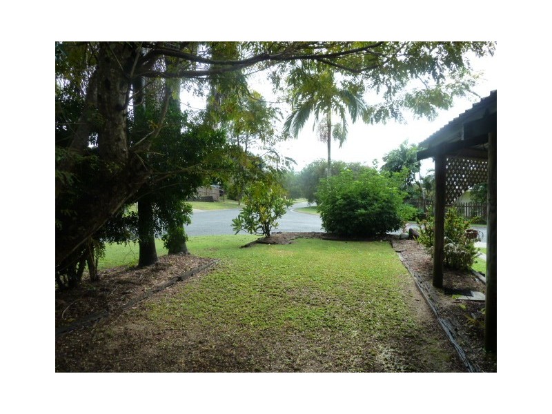 4 Damien Street, Rural View QLD 4740