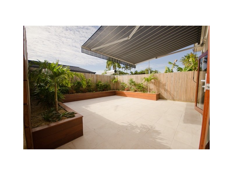 1B Hughes Street, Glenella QLD 4740