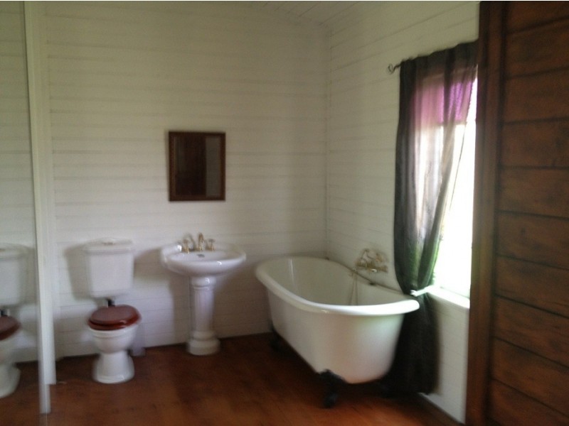 141 HAY POINT ROAD, Alligator Creek QLD 4740