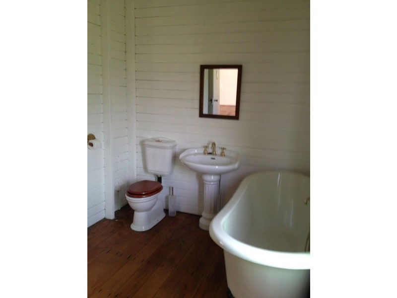 141 HAY POINT ROAD, Alligator Creek QLD 4740