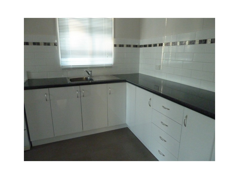 12 Simpson Street, West Mackay QLD 4740