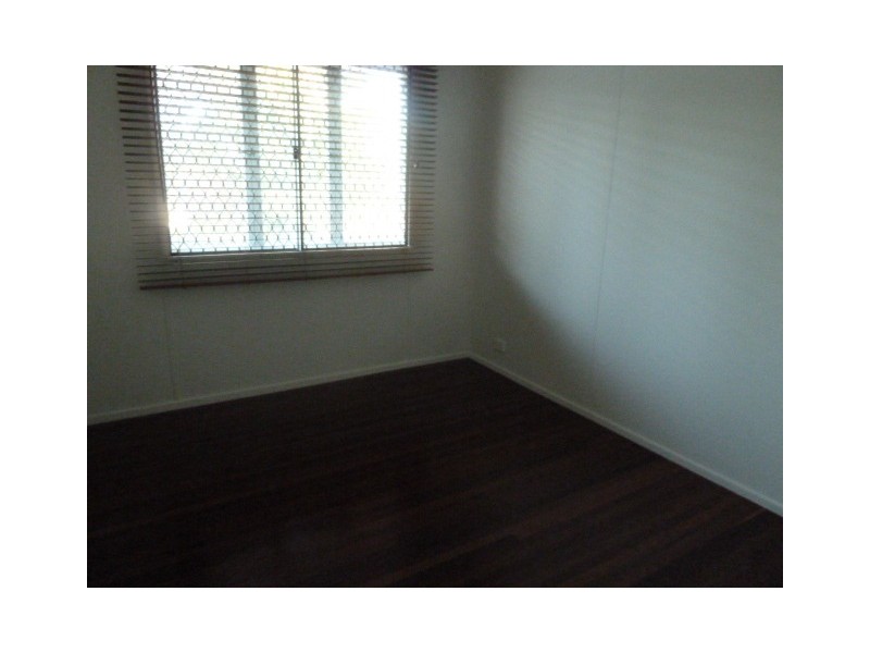 12 Simpson Street, West Mackay QLD 4740