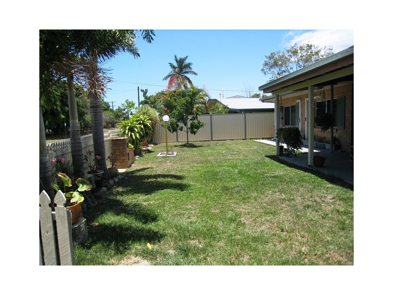 27 Streeter Avenue, West Mackay QLD 4740