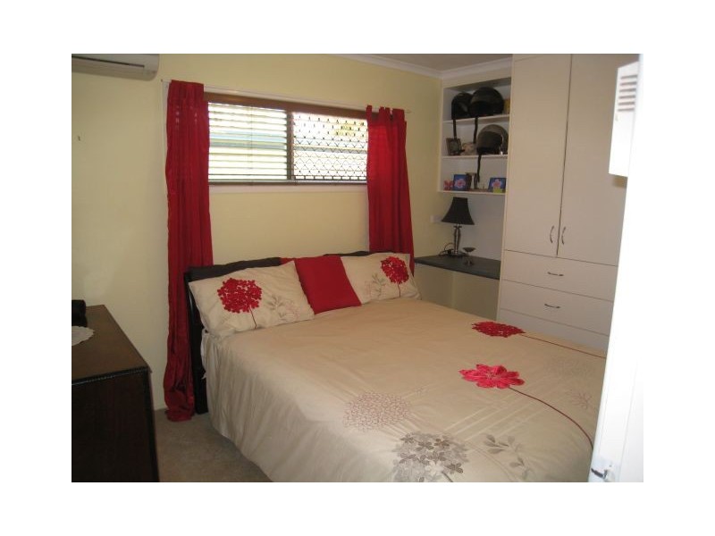 27 Streeter Avenue, West Mackay QLD 4740