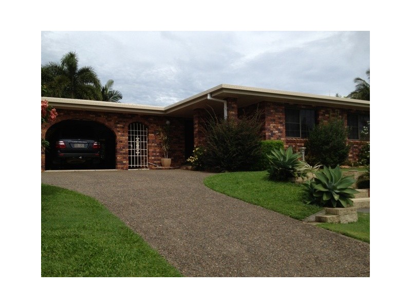 1 Outlook Crs, Mount Pleasant QLD 4740