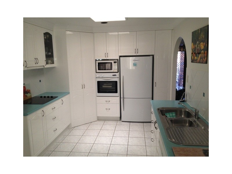 1 Outlook Crs, Mount Pleasant QLD 4740