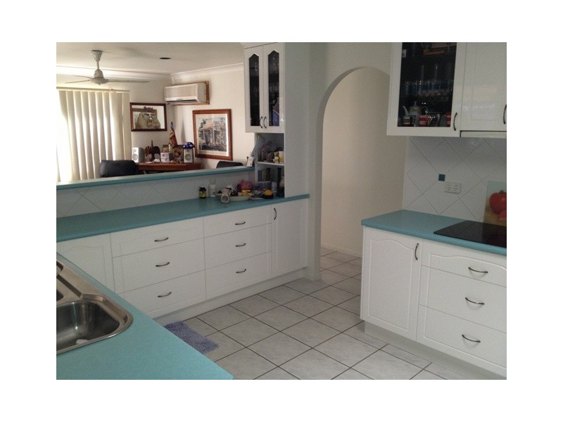 1 Outlook Crs, Mount Pleasant QLD 4740