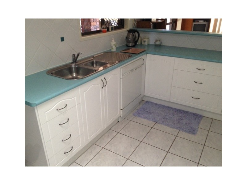 1 Outlook Crs, Mount Pleasant QLD 4740