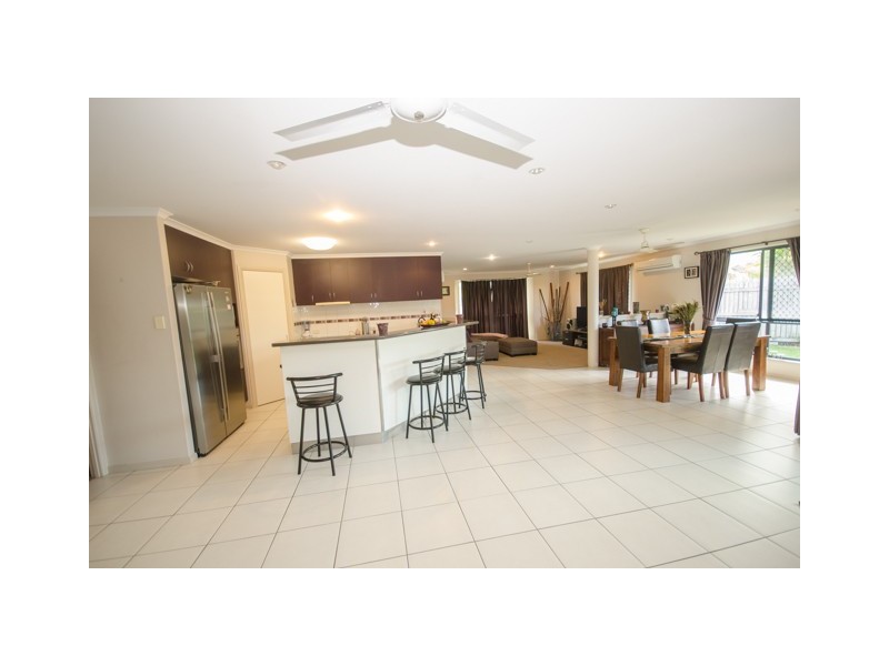 49 Frank Cowley Drive, Glenella QLD 4740