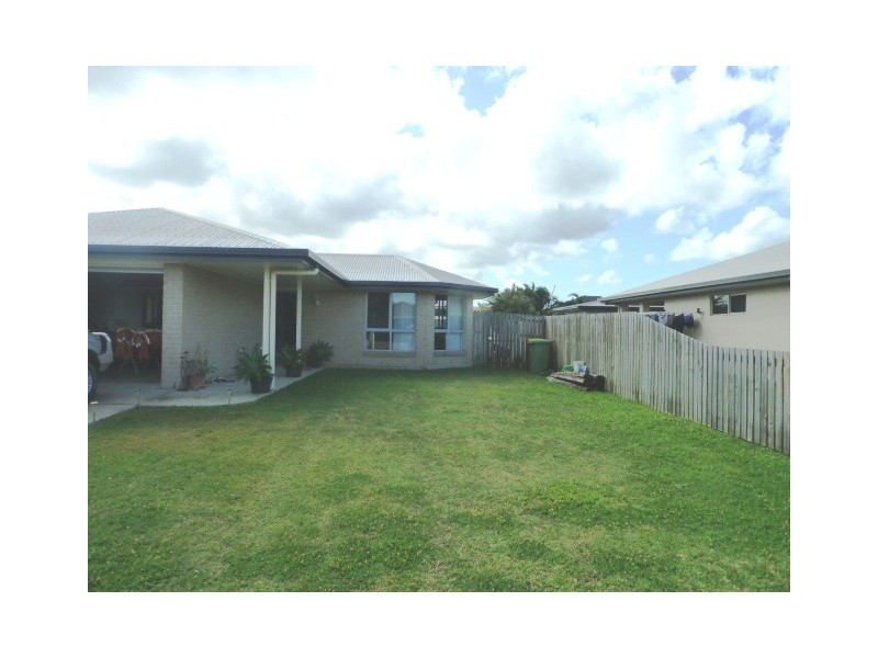 8 Peacock Place, Marian QLD 4753