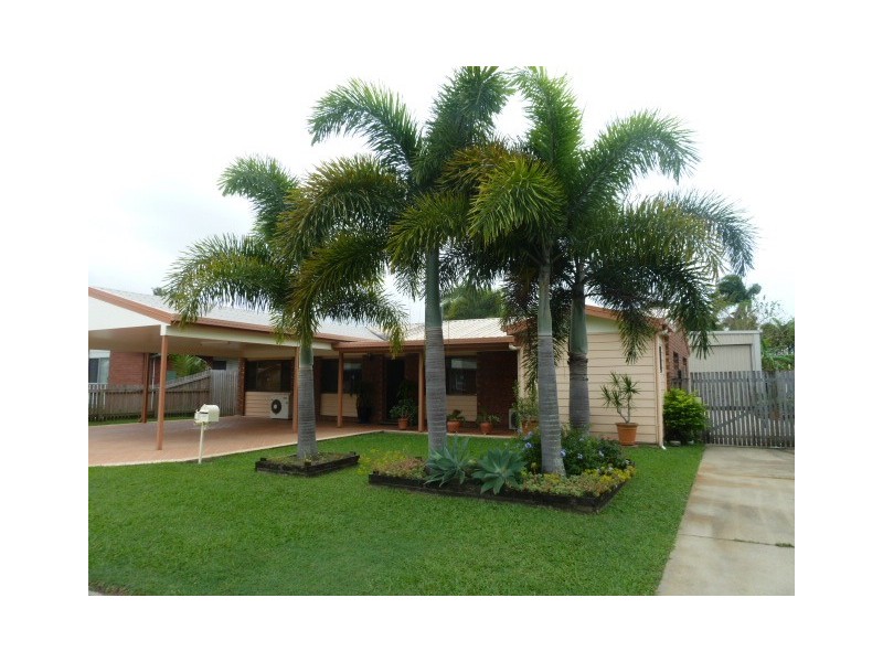 4 Lindesay, South Mackay QLD 4740