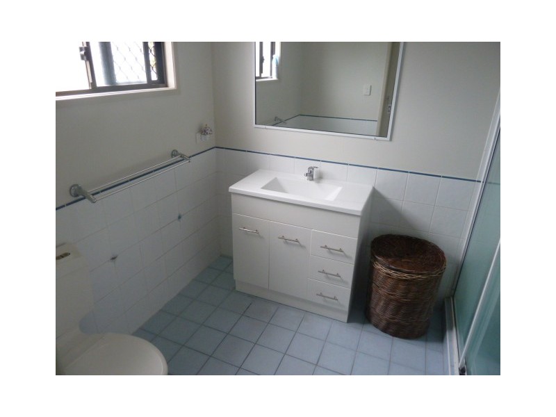 4 Lindesay, South Mackay QLD 4740