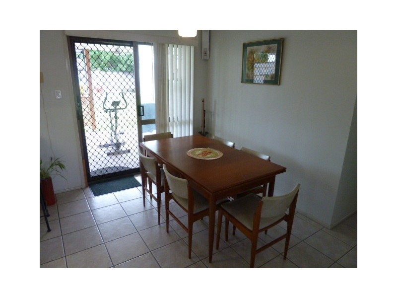 4 Lindesay, South Mackay QLD 4740