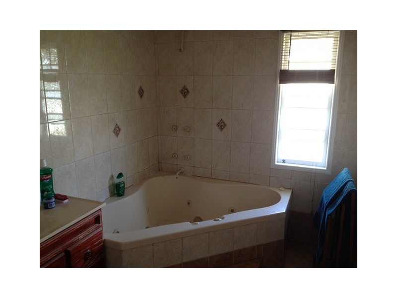 87 Nebo Road, West Mackay QLD 4740