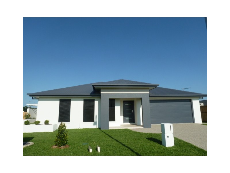 1 Bellavista Circuit, Beaconsfield QLD 4740